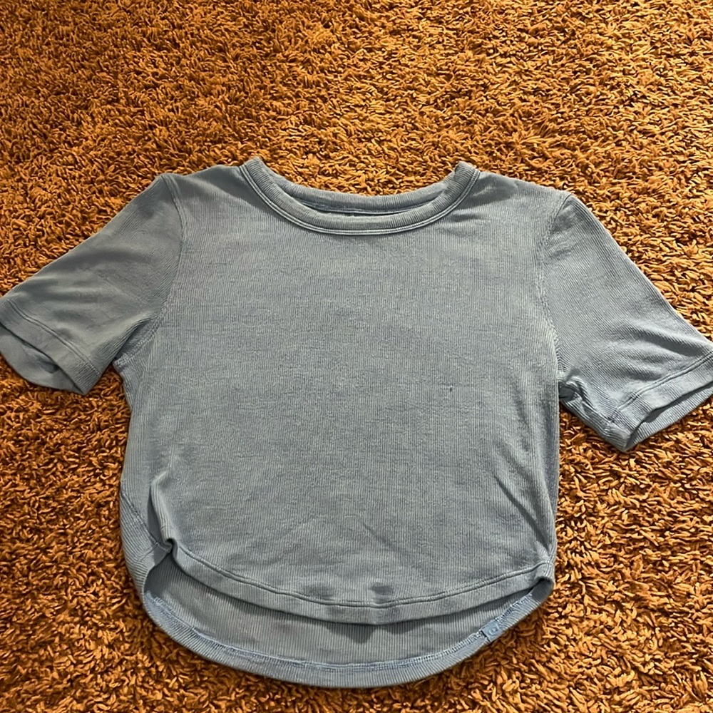 ‘Hold Tight Cropped T-Shirt’